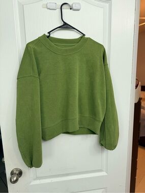 lululemon athletica Softstreme Olive Green Cropped Crewneck Sweatshirt
